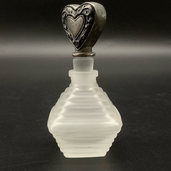 Vintage Irice Frosted Glass Empty Perf,ume Vanity Bottle Heart Stopper - Picture 8 of 15